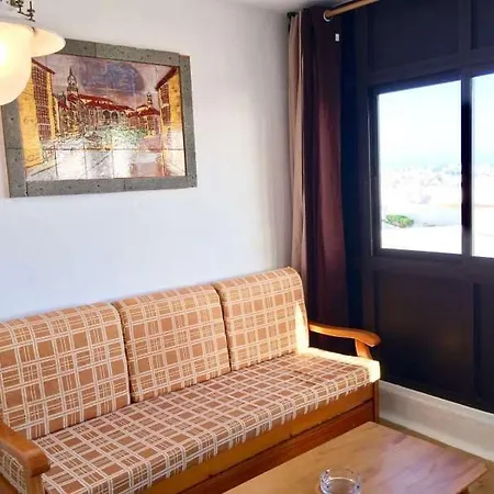 Puerto Del Carmen Sleeps 6 Pool Wifi Apartment *